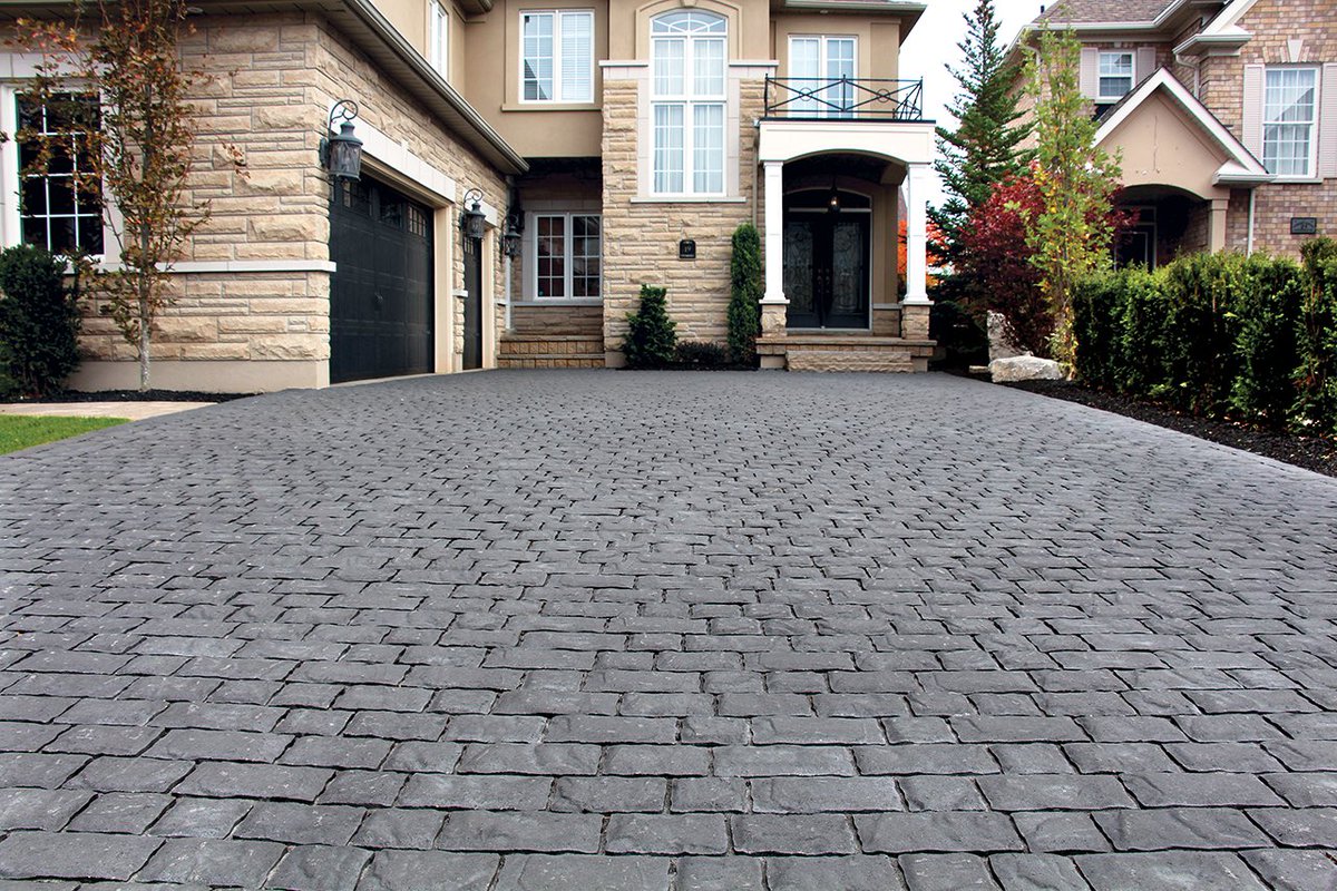 The Corso paving stone provides any landscape with a touch of European flavour. Ideal for driveways and accents, this product is sure to add some dramatic texture to your design!
