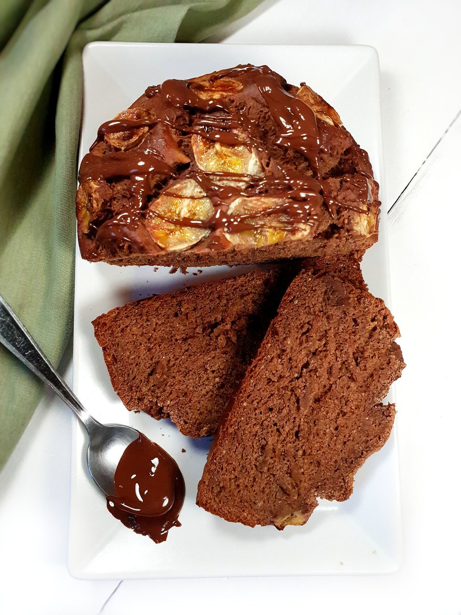 saveurhealthy's tweet photo. RECETTE BANANA CAKE CHOCO ( sans gluten, sans lactose, sans oeufs, allégé)

#recette #bananabread #banana #cake #gateau #chocolat #chocolate #sansgluten #sansoeuf #sanslactose #allege
#vegan #vegetalien #chia 
#Healthyfoods
 https://t.co/lEpOtN46OA https://t.co/wpiAxsIwbd