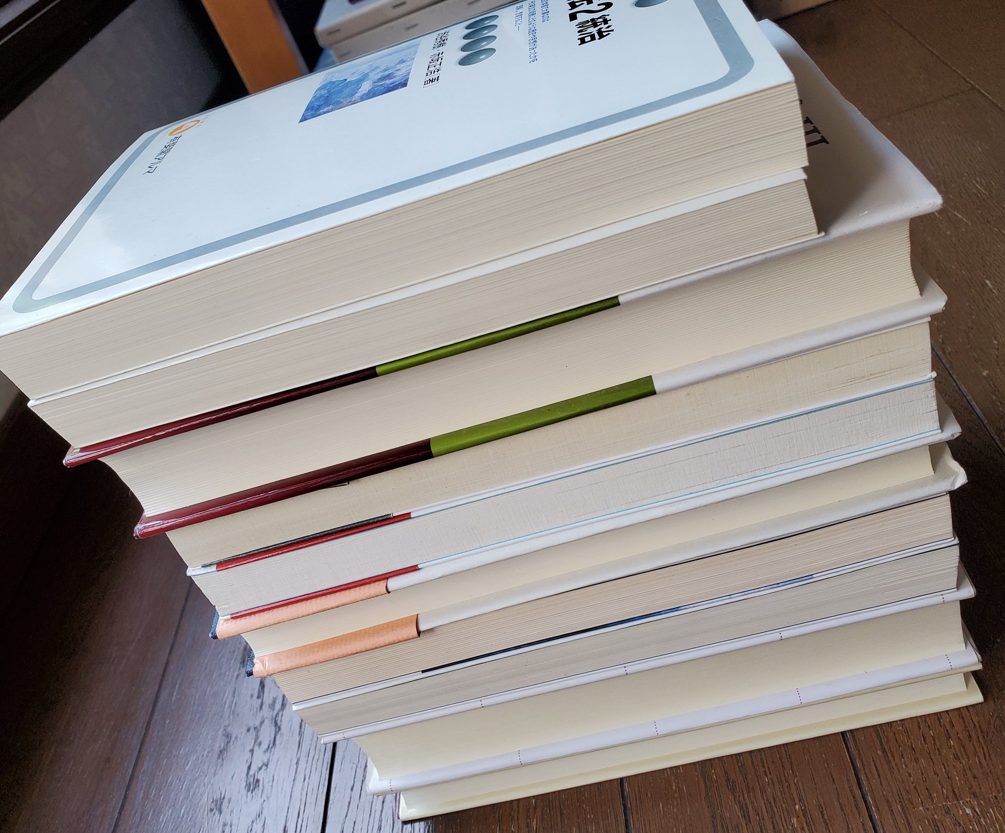 鈴木ララバイ 部屋の掃除してたら大学の時の教科書というか資料みたいなの出てきたんですが 4年通ってたのにこんなにキレイなことある つくづくお前よく卒業できたな 鈴木ララバイ 部屋の掃除してたら大学の時の教科書というか資料みたいなの出てきたんですが 4年通ってたのにこんなにキレイなことある つくづくお前よく卒業できたな