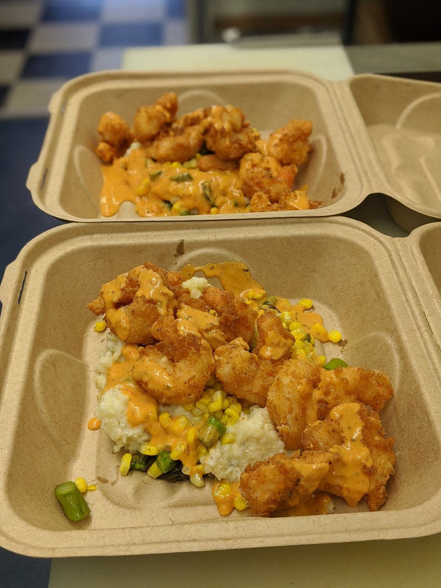 Juniperlicious's tweet photo. Dinner to go! Fried Shrimp & @Adluh Grits w/ Corn & #Monetta Asparagus, Creamy Tomato Sauce! #lovelocal #cheflife @Certified_SC @Discover_SC @VisitLakeMurray @ridge_spring @beardfoundation @craigmelvin @somegoodnews @TasteMag https://t.co/a6x3vabboZ