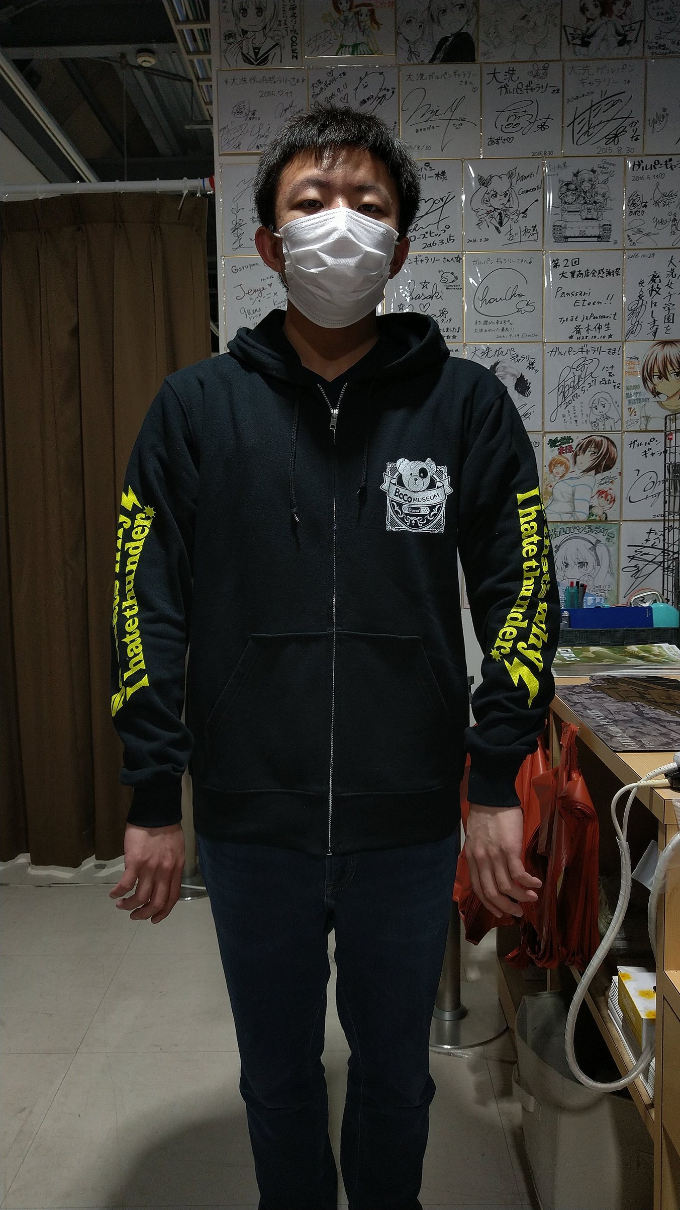 大洗ガルパンギャラリー なお ボコスカルパーカーは 身長170cm 中肉くらいまでの男性でしたらlサイズがよろしいかと思います 写真モデル参考 身長が高い方 恰幅の良い方はxlサイズをどうぞ 女性の方は ぴったりならmサイズ ゆったりならlサイズ