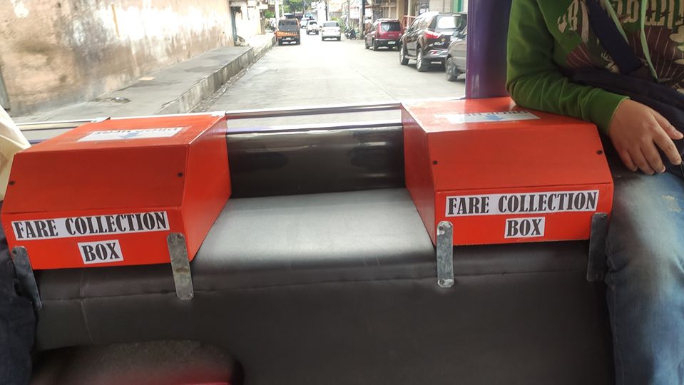tribunephl's tweet photo. HONESTY JEEPNEY
To ensure physical distancing and minimal contact among passengers, a jeepney driver in Cagayan de Oro put up honesty boxes inside his vehicle. | 📷: Daryljane Magaway 

#ECQ #COVID_19PH #tribunecovid19watch #FilipinosTogether https://t.co/1zFk8idNHg