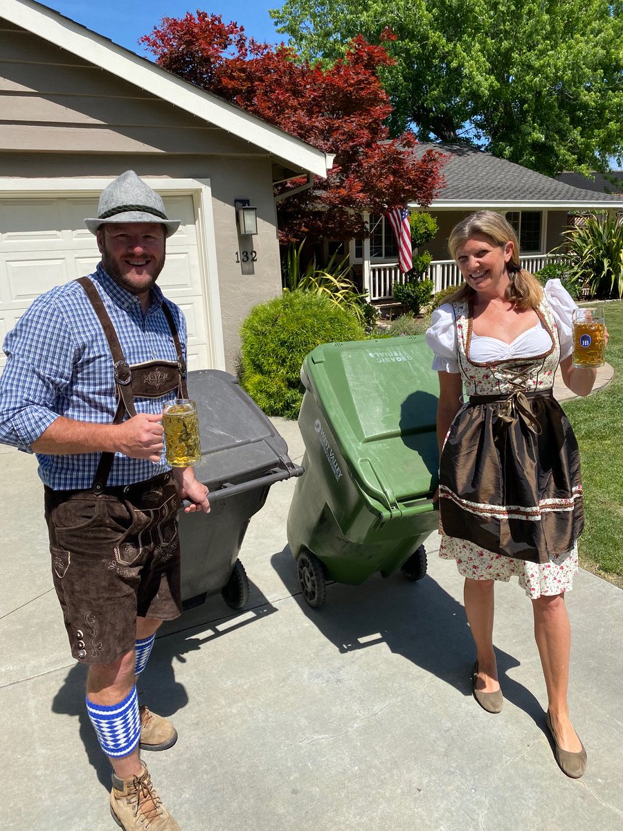 ssgabriel2's tweet photo. Oktoberfest 2020 canceled. No problem. Taking out the trash in Los Gatos. Auf Wiedersehen COVID-19. @lizsf @TalinnS11 @Gabriel_teach #binisolationouting https://t.co/KETXadOoYs