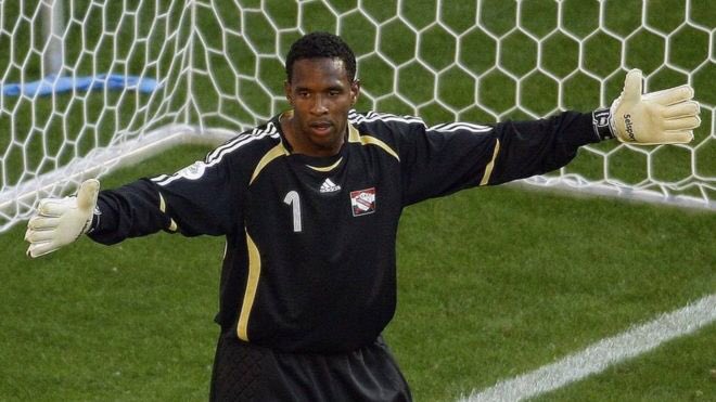 MATADORRDC's tweet photo. @ESPNColombia El jugador más inteligente es este señor Shaka Hislop
El exportero de la selección de Trinidad y Tobago y de los clubes ingleses West Ham, Newscastle y Portsmouth fue una vez llamado por la Nasa para unas prácticas o pasantía. https://t.co/ciGsyYbtm9