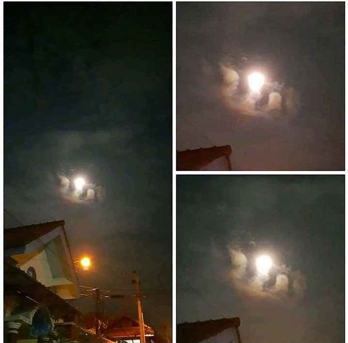 siner_tour's tweet photo. Repost @hijrahkhan

MasyaAllah 🥰

Foto malam ini di desa Bungbaruh, kec.kedun, kab.pamekasan

Bertepatan dengan fenomena Bulan supermoon, ada awan nampak membentuk tulisan atau lafadz Allah terlihat jelas di langit desa Bungbaruh pada 15 Ramadhan Kali ini. (7/5/2020).
#sinertour https://t.co/SdTk7ESmWX