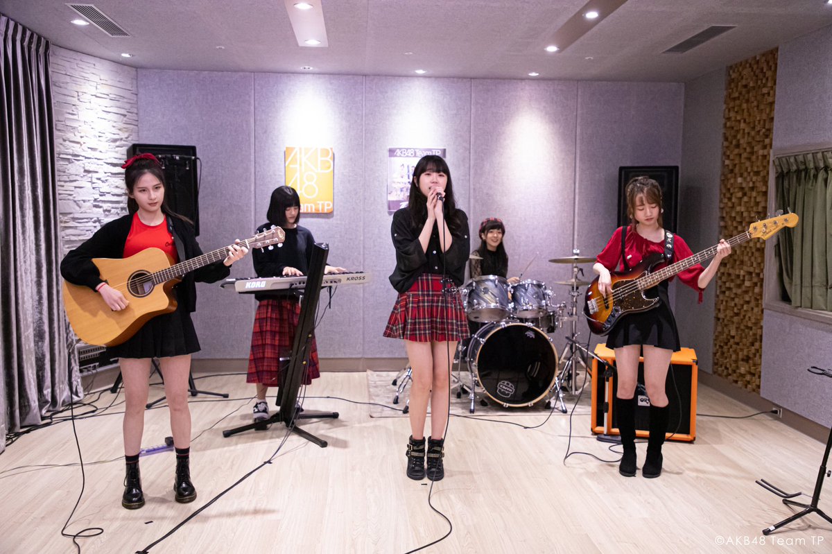 official_TPE48's tweet photo. The Puzzle5 最終任務演出幕後花絮!
🎬 https://t.co/5bTOrbHs8G
The Puzzle5 最終任務演出成功🎉
謝謝從成團開始就一直支持 The Puzzle5 的粉絲們💕
乘載夢想的紙飛機已在天空翱翔🛫
相信我們會飛翔到夢想所在的地方🧡
#AKB48TeamTP #ThePuzzle5 #ThePuzzle5go #TPBAND https://t.co/t1LboMUHhy