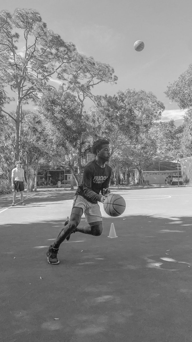ChrisBischoff_'s tweet photo. OVERTIME!! 

@Marvelcarter24 ⚡️🏀
@MarkelCarter4 ⚡️🏀
@LehighHoops ⚡️🏀
@2021CG33 🏀
@kojic_jovan 🏀
@Canterburyftmy1 🏀
@Hoopsonmission 🏀 https://t.co/ceWpnAU49w