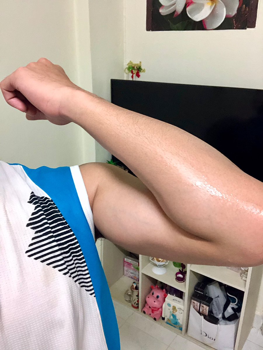 TomtttgmailCom1's tweet photo. เหงือไหล​💦🌞 https://t.co/ueWjye0QpV
