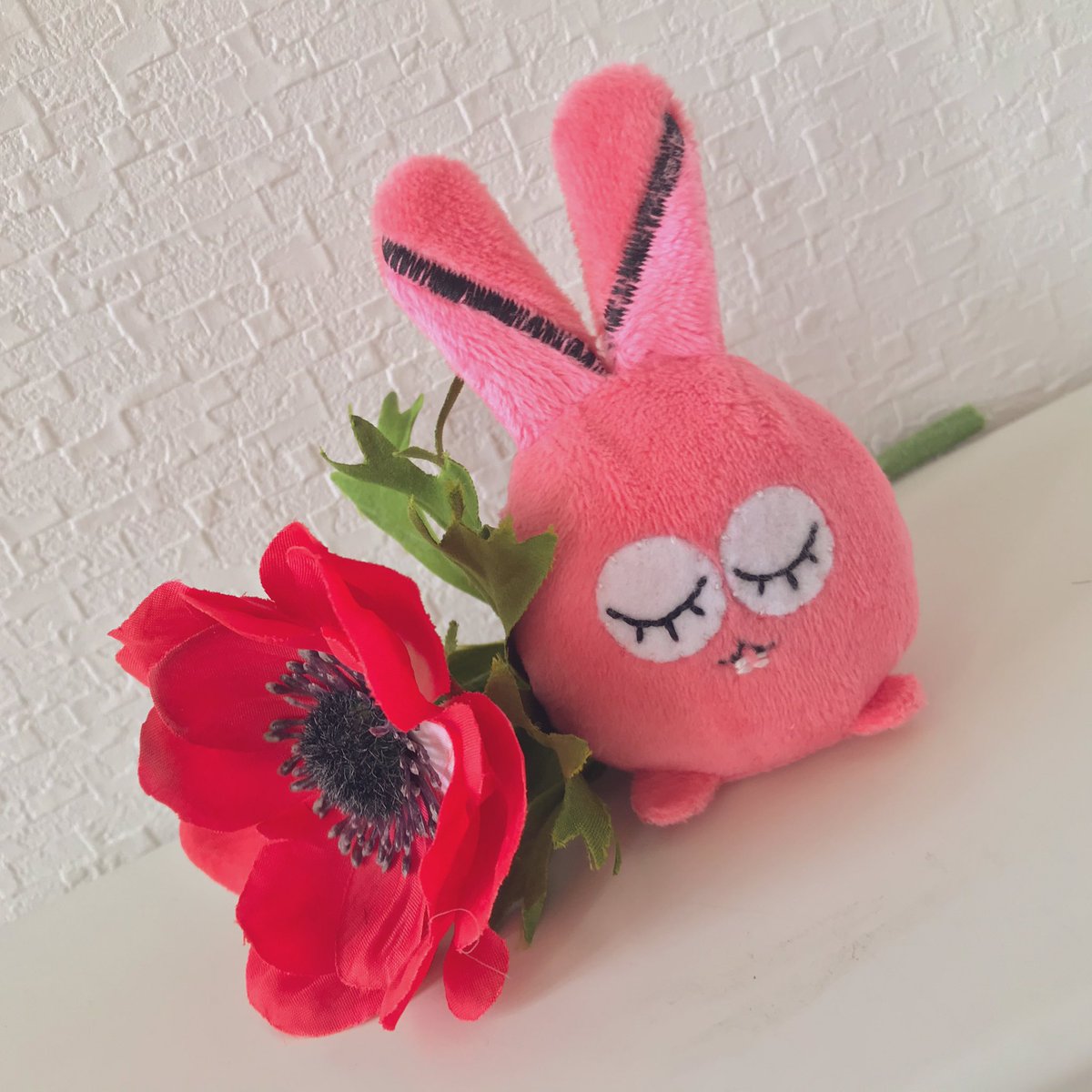 66anemone's tweet photo. ズーまひ Type-03 🐰
ソフトボア生地でふわふわです。生地と一緒に型紙も変更したのでより立体的にまんまるになりました。
しっぽもどきは色がぴったりのお花ボタンがあったのでこれに…🌸

#AnthosFandom #AnthoZoo https://t.co/CSBx9YZ34O