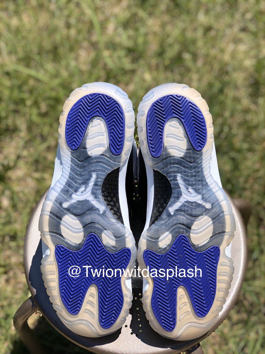 TwionCustoms's tweet photo. 2011release -2020 Almost 10 Years Of Yellowing 😱🥶SWIPE OVER 👀
#charlotte #deoxidizedsoles https://t.co/Xtz10Xr7B9