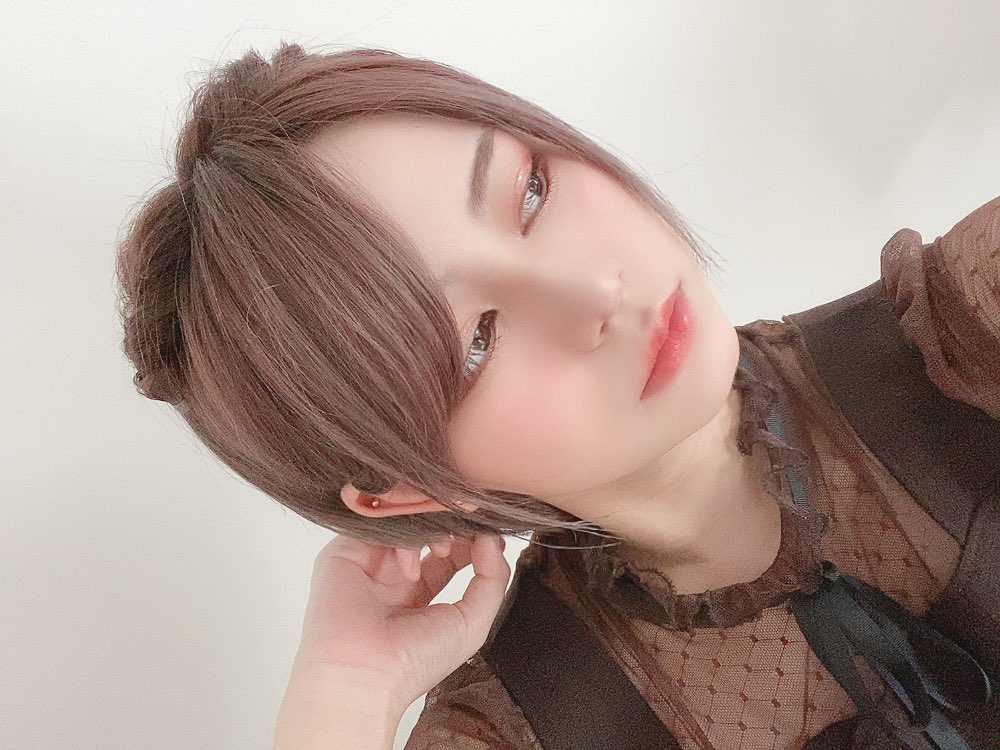 hua030107's tweet photo. #フォロバ100 
#メイク
#メイク好きさんと繋がりたい 
#コスメ好きさんと繋がりたい 
#コスメ垢さんと繋がりたい 
#コスメ
#美容垢さんと繋がりたい 
#美容
今回いつもと雰囲気ガラッと変えてみた✨ https://t.co/SF6b77Na1S