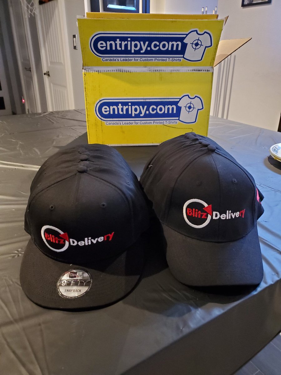 blitz_delivery's tweet photo. Thank you @Entripy! Love our new gear... Shipping was a couple days late but well worth the wait!

#blitzdelivery #flatbed #courierservice #cambridge #kitchenerwaterloo #tricities #trucking #flatbedservice #flatbedtruck #reservetoday #essentialservice https://t.co/DVeu9ECGE6