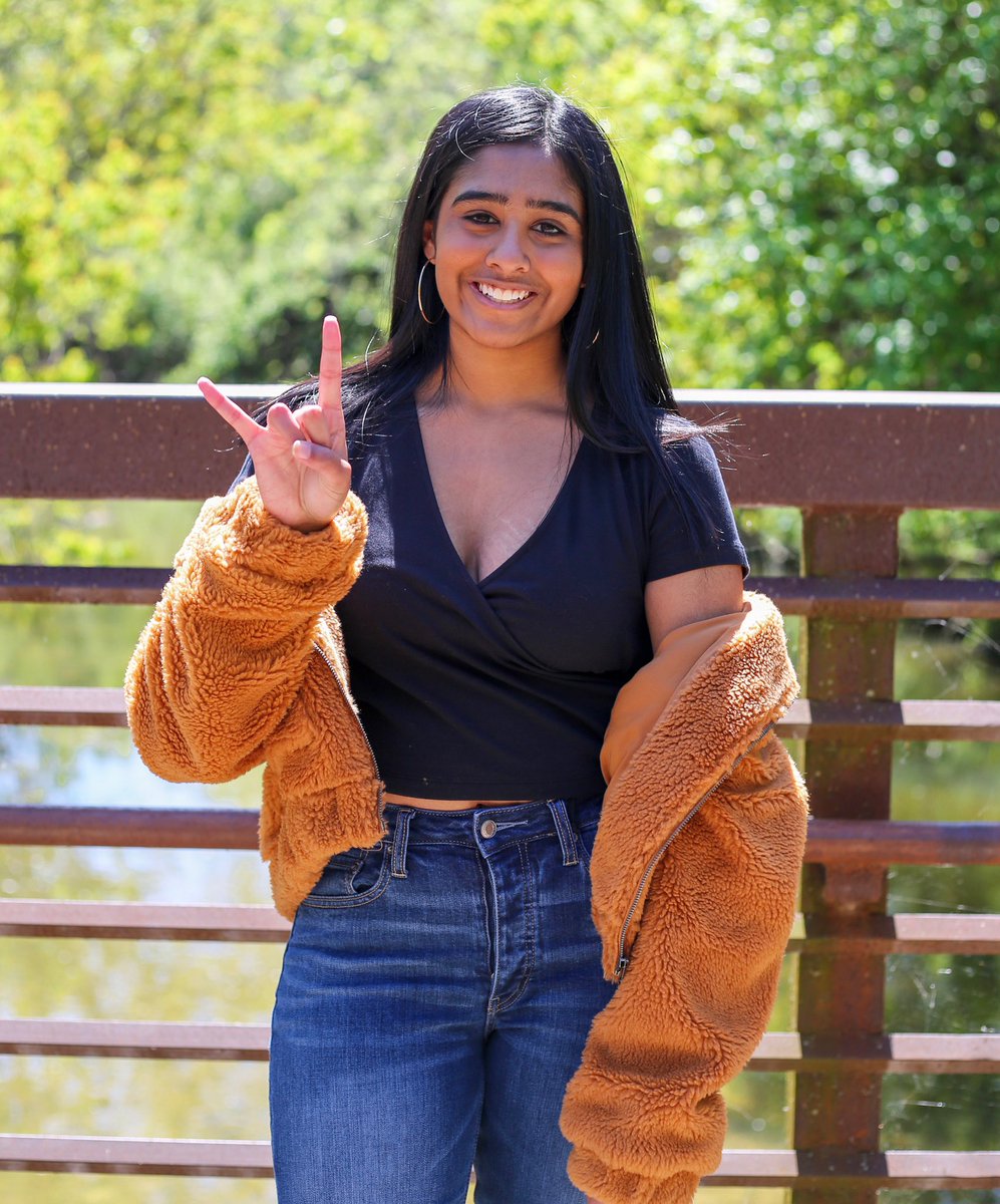 rrdragondebate's tweet photo. This is our President and LD Captain Sreya Gandra! Sreya will be attending The University of Texas at Austin to major in Biochemistry and Plan II. She has competed in LD Debate for four years! Congrats Sreya!! https://t.co/KoxayPNIuV