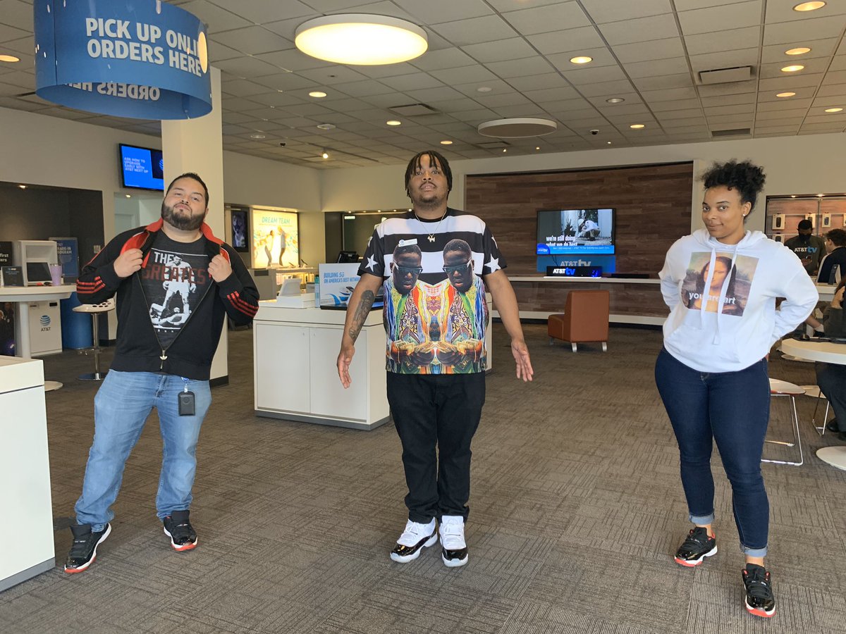 CaitlynM_RSM's tweet photo. #Legends #GLMSpiritWeek @GreaterLakesMkt @DetDarksiders @KelvinKing1986 @JohnRiveraGLM https://t.co/xRcgrqMcd3