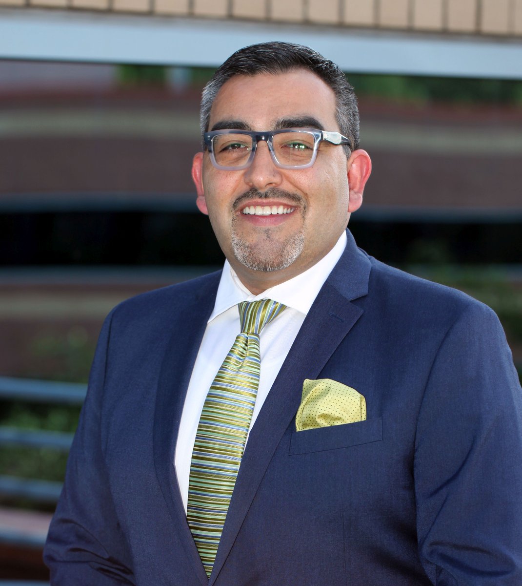 At tonight’s School Board meeting, the <a href="/APSVaSchoolBd/">APS School Board</a>  named Dr. Francisco Durán as the new Superintendent of Arlington Public Schools. Welcome aboard Dr. Durán! We look forward to working with you! apsva.us/post/arlington…
