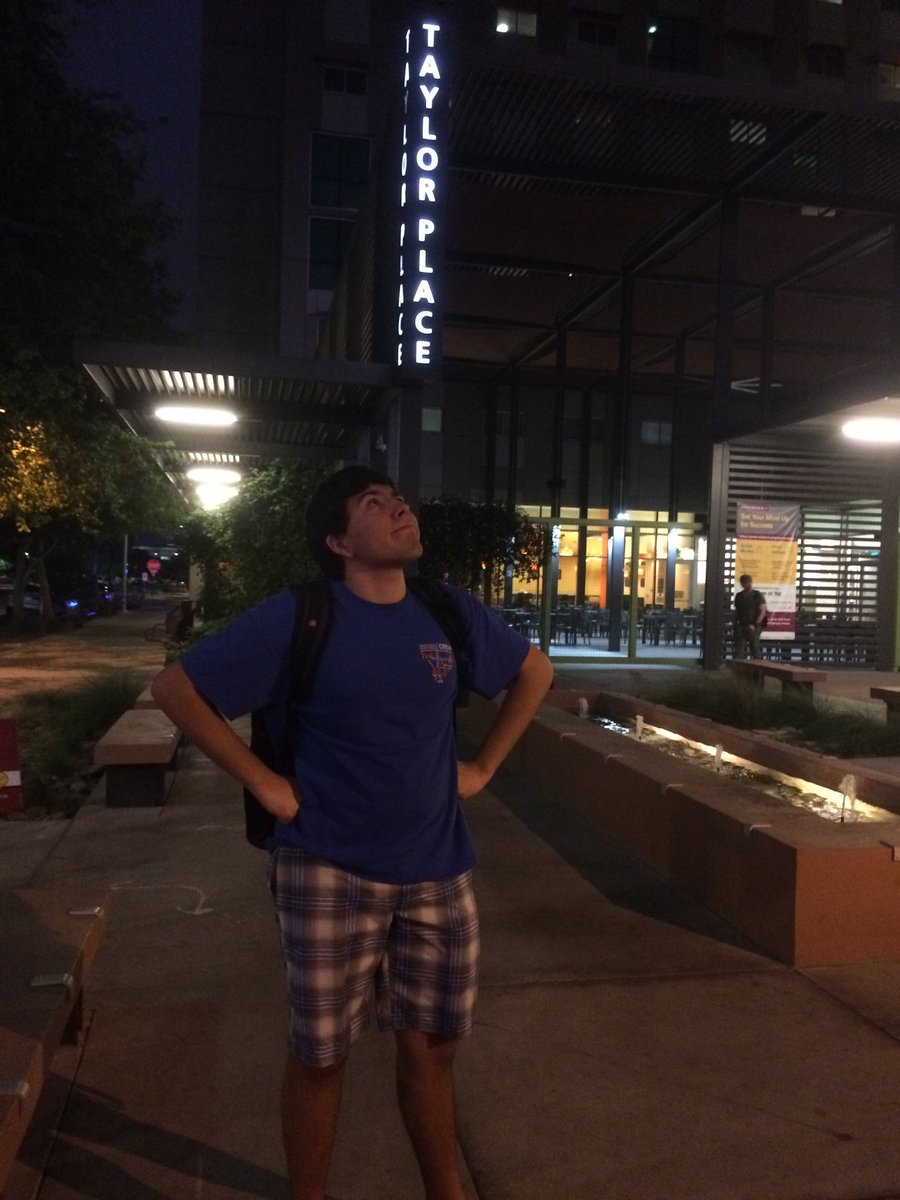 As part of the Throwback Thursday <a href="/Cronkite_ASU/">Cronkite School</a> is having, here's me leaving the dorms after my first semester at Taylor Place. I'm repping my <a href="/PulseRadioAZ/">88.7 The Pulse 📻</a> shirt as a former student there as well.
#CronkiteConvocation