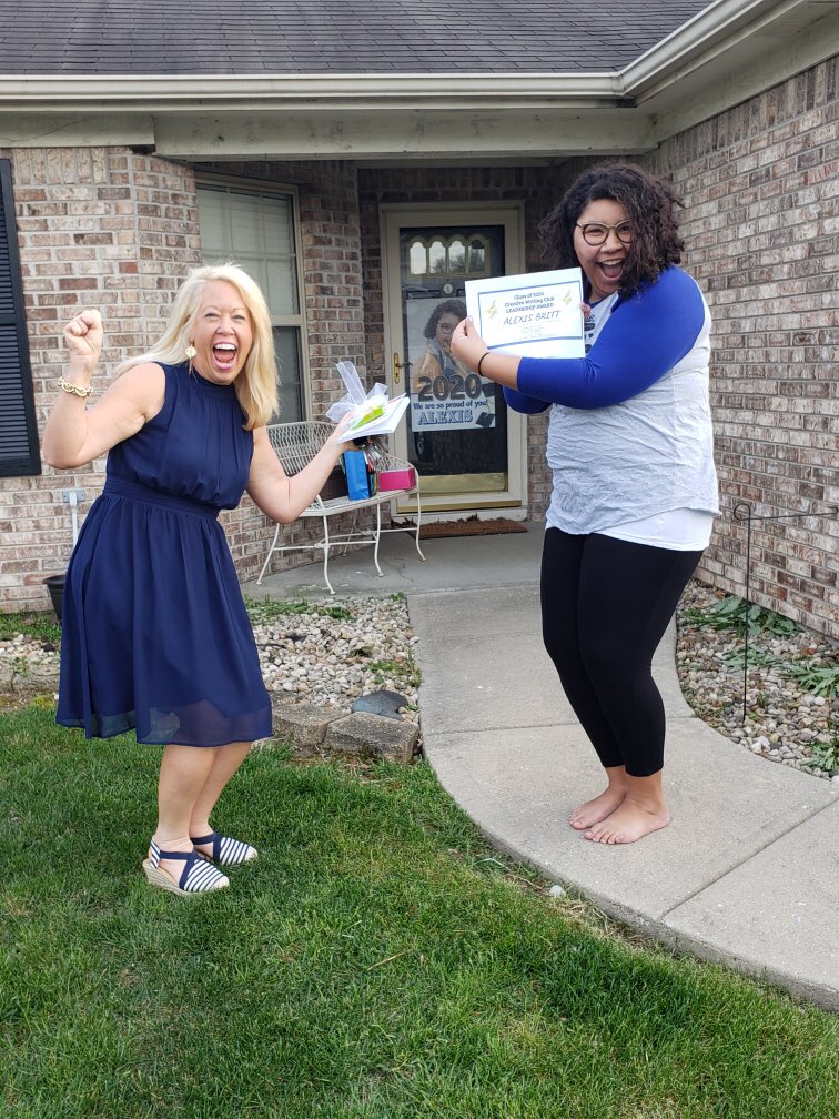 LisaLakerFCHS's tweet photo. Surprise awards night for OUTSTANDING @FTCSC FCHS Creative Writing Club Seniors, Alexis Britt &amp; Ari Childs! 🏆🏆🏆 They are excellent leaders who have a bright future! So proud of our Seniors! ⚡️💙⚡️💙 #Classof2020 #WeAreFlashes @FCHSPrincipal @jill_britt @MrBrianDunn https://t.co/LxUs5dseUw
