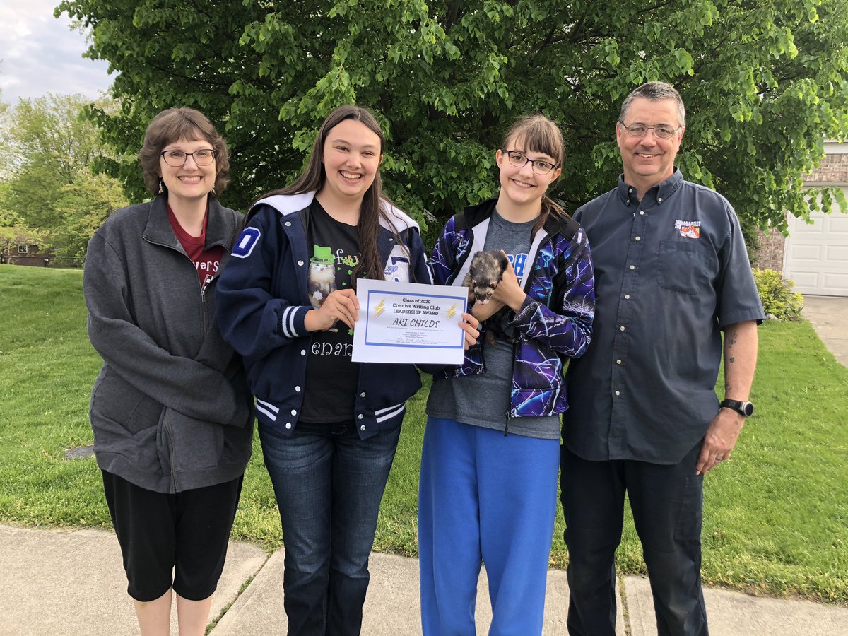 LisaLakerFCHS's tweet photo. Surprise awards night for OUTSTANDING @FTCSC FCHS Creative Writing Club Seniors, Alexis Britt &amp; Ari Childs! 🏆🏆🏆 They are excellent leaders who have a bright future! So proud of our Seniors! ⚡️💙⚡️💙 #Classof2020 #WeAreFlashes @FCHSPrincipal @jill_britt @MrBrianDunn https://t.co/LxUs5dseUw