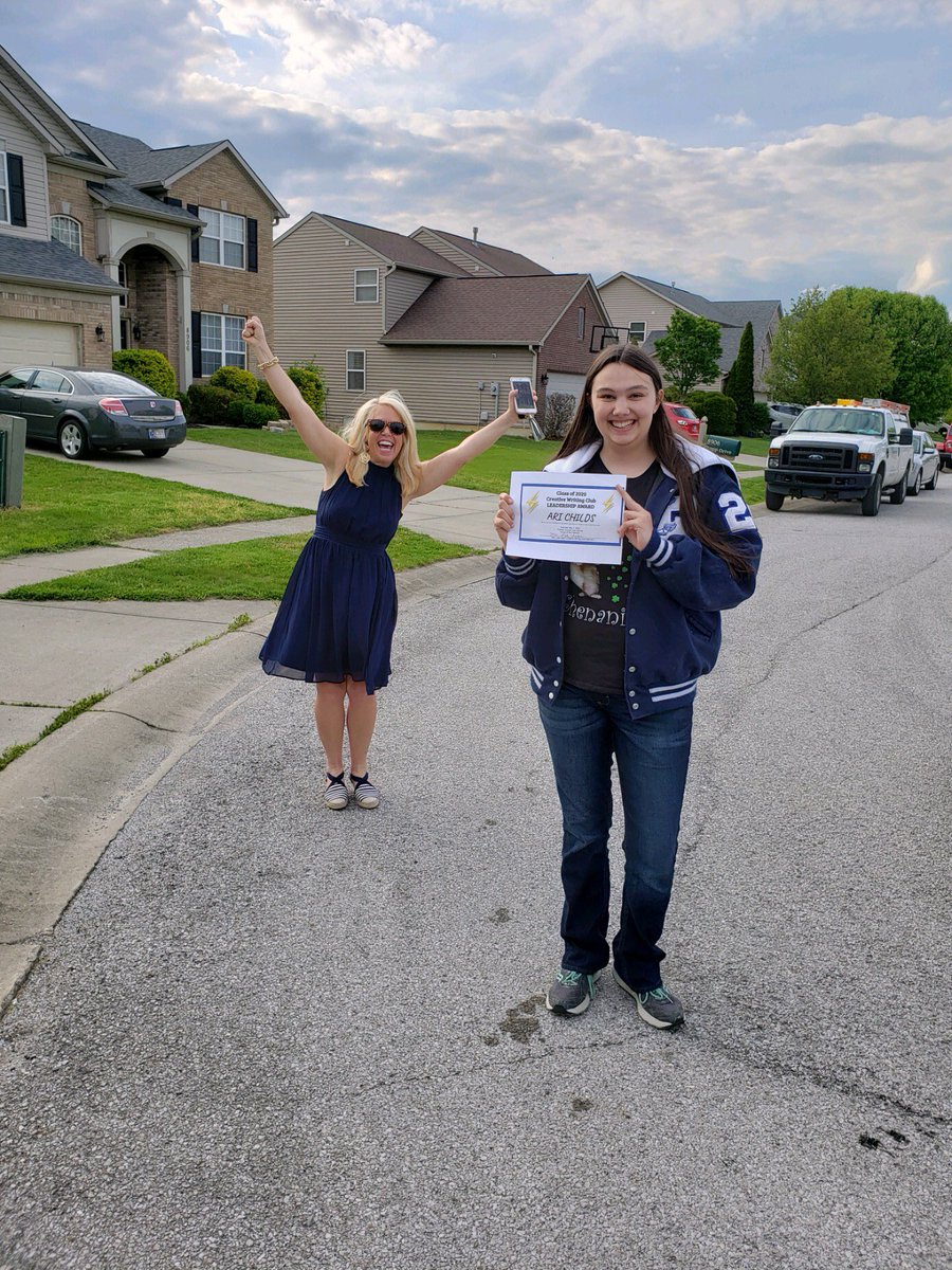 LisaLakerFCHS's tweet photo. Surprise awards night for OUTSTANDING @FTCSC FCHS Creative Writing Club Seniors, Alexis Britt &amp; Ari Childs! 🏆🏆🏆 They are excellent leaders who have a bright future! So proud of our Seniors! ⚡️💙⚡️💙 #Classof2020 #WeAreFlashes @FCHSPrincipal @jill_britt @MrBrianDunn https://t.co/LxUs5dseUw