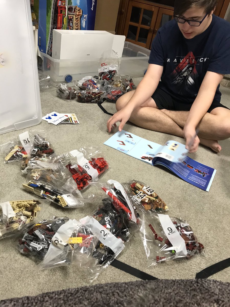 Mackjourneys's tweet photo. Decided to work on some newly purchased Disney Legos... https://t.co/muRYdNbOAM