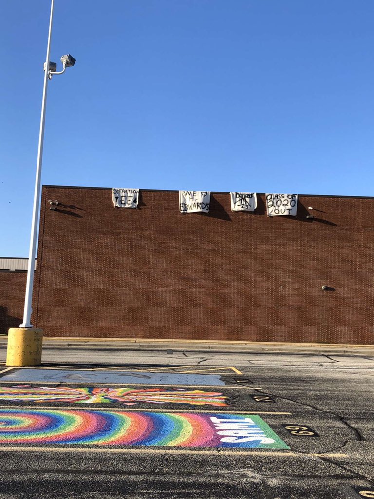 whs_studentsec_'s tweet photo. 3 days left everyone, finish strong! And thank you to @edwardss18 for everything you have done for us! 

-2020 Seniors https://t.co/j4TaGbws7v