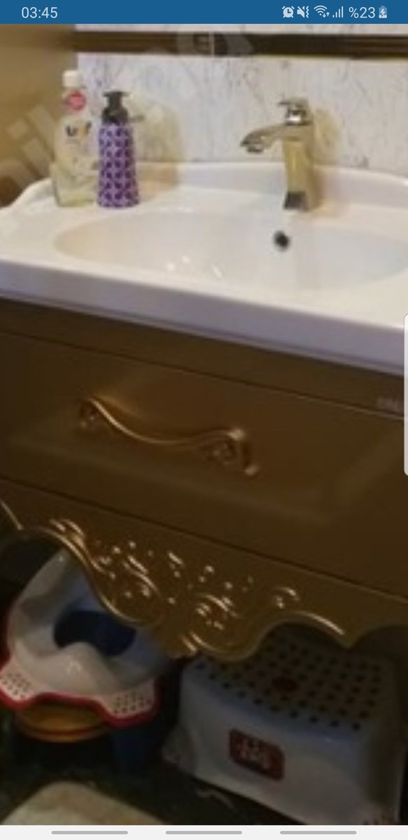 2.5 M konağında olsa a101 den alınan lâzımlık dolabın altına saklanacak.