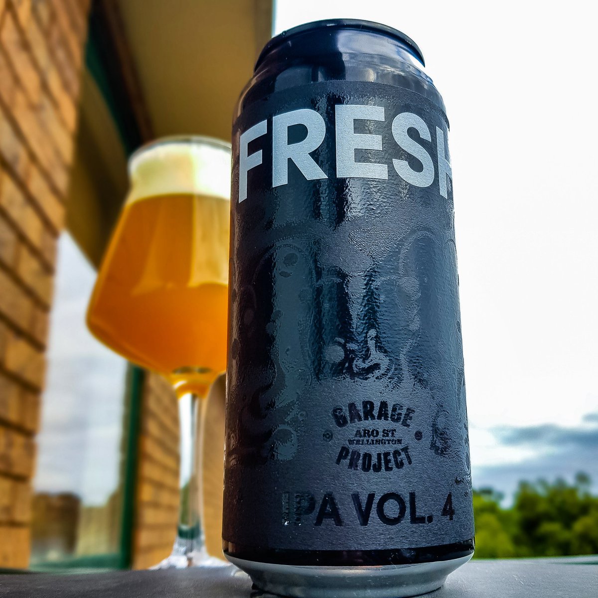 Is this <a href="/Garage_Project/">Garage Project</a> brew worth all the hype that it has garnered...Of course! Is it another exceptional IPA from one of my fave breweries...U know it! Fresh IPA Vol 4 is every bit the Hazy juice bomb that I was expecting. It was also a masterclass in balance
#BeerOClock #Beer