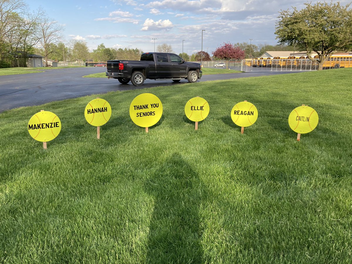 CoachHarrmann's tweet photo. Let’s hear it for our SENIORS and the spring seasons they had the past several years!  Keep your heads up and good luck in your futures. https://t.co/wxVFC7gzU0