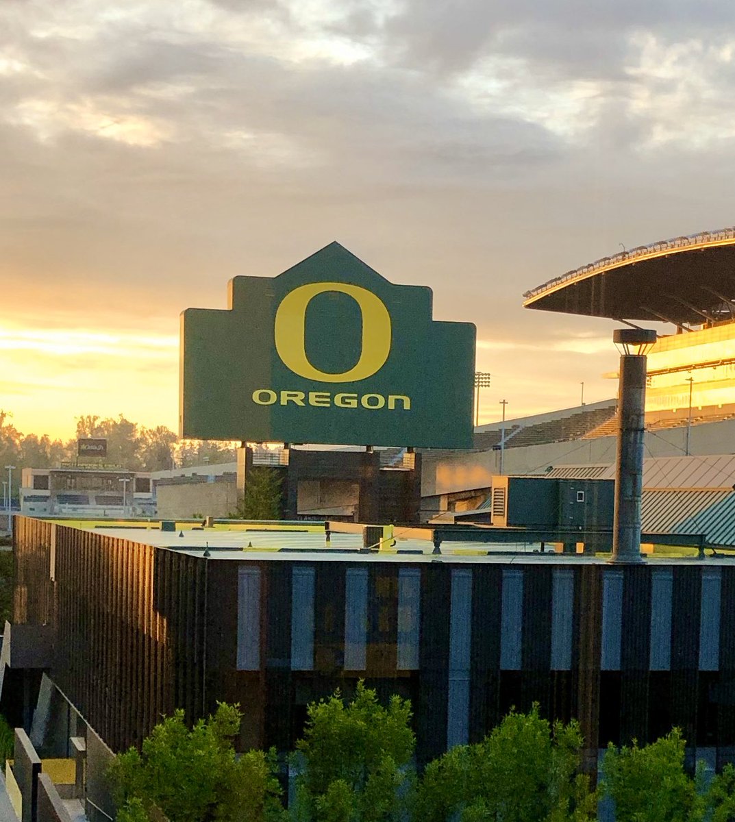 CoachKWils's tweet photo. We will play in a parking lot or playground! Love this Game! Put the Ball Down! Let’s get going! #RTB #DflOck #ComeWithUs #GoDucks https://t.co/FN8Ml8xGG9