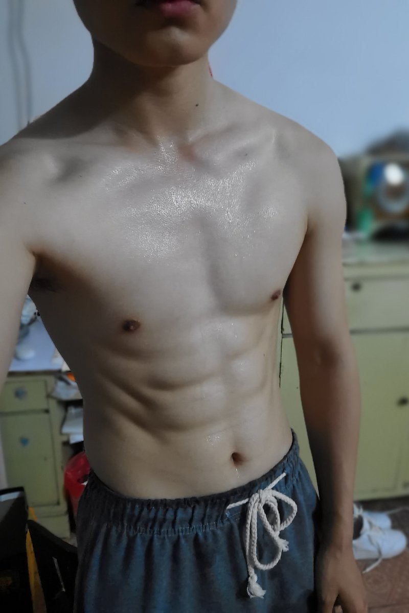noah9595's tweet photo. 今天是淋成落汤鸡的一天🤷‍♂️ https://t.co/e4hv2Dv43r