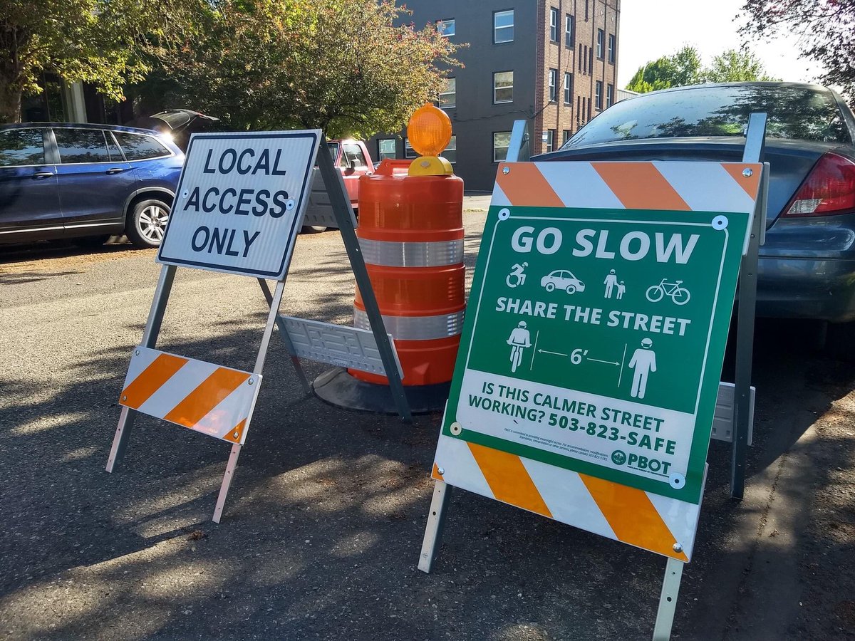AxiomEvents's tweet photo. This morning our teams began setting up signage and barricades along Portland’s Greenways to make them more accessible for people biking and walking! Check out @PBOTinfo’s Slow Streets | Safe Streets project for maps and more information. https://t.co/mRupLAX7cx