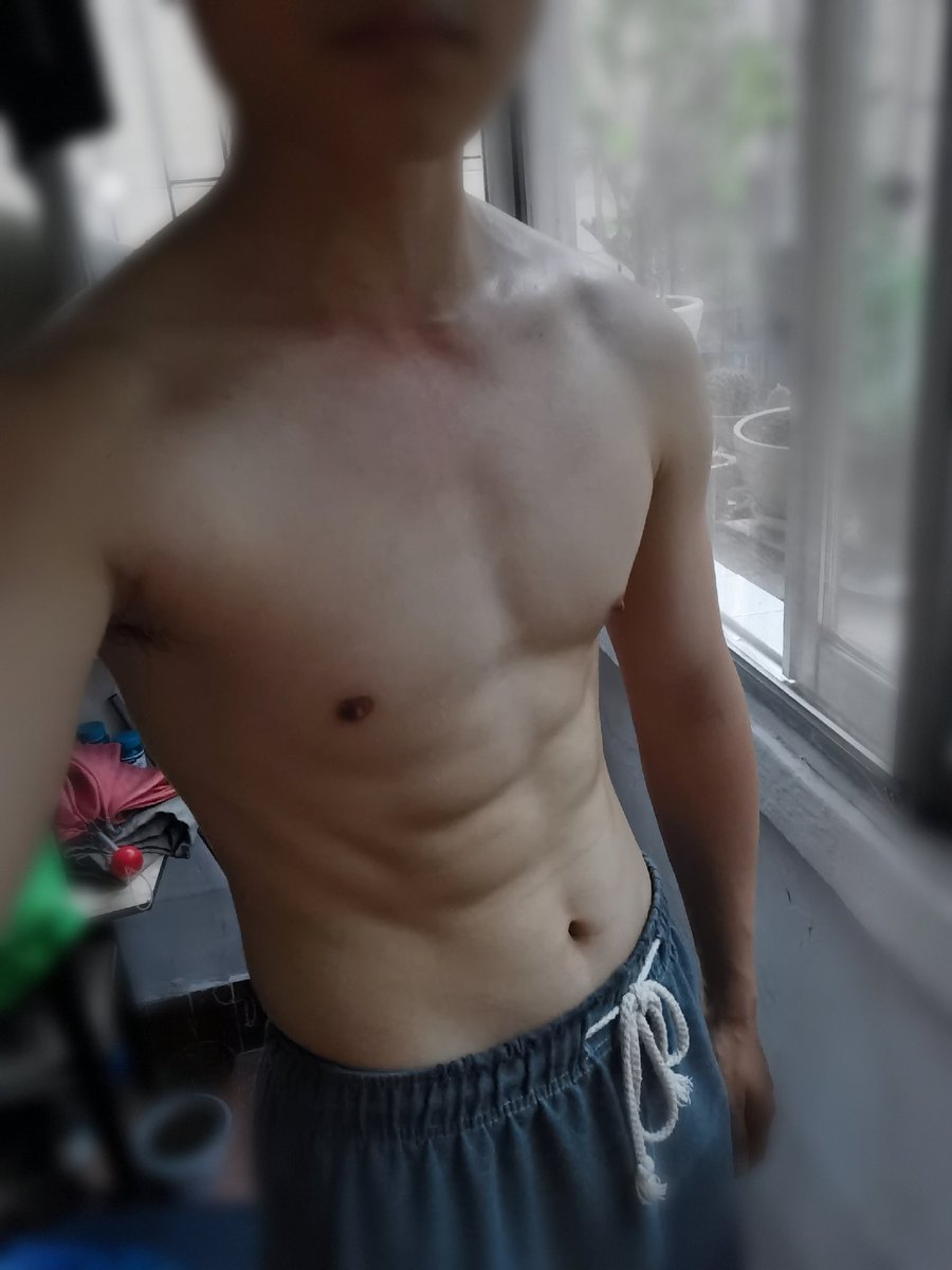 noah9595's tweet photo. 今天是淋成落汤鸡的一天🤷‍♂️ https://t.co/e4hv2Dv43r