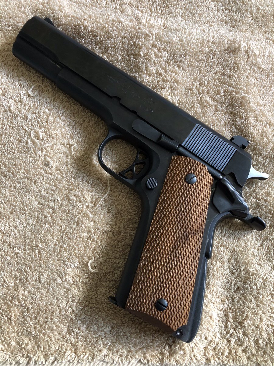 AntiqueTime's tweet photo. I’m a little ticked off at this #FederalOrdnance build I did this morning. Did everything to it, trigger job, new cutout trigger, new springs. I now have two of these and don’t like either one. Going to sell both and customize a #ColtGovernmentModel #2A @R6Tac https://t.co/3lIHgh7TuJ