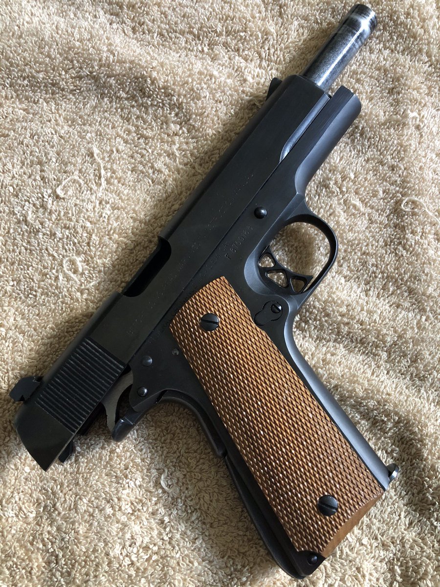 AntiqueTime's tweet photo. I’m a little ticked off at this #FederalOrdnance build I did this morning. Did everything to it, trigger job, new cutout trigger, new springs. I now have two of these and don’t like either one. Going to sell both and customize a #ColtGovernmentModel #2A @R6Tac https://t.co/3lIHgh7TuJ