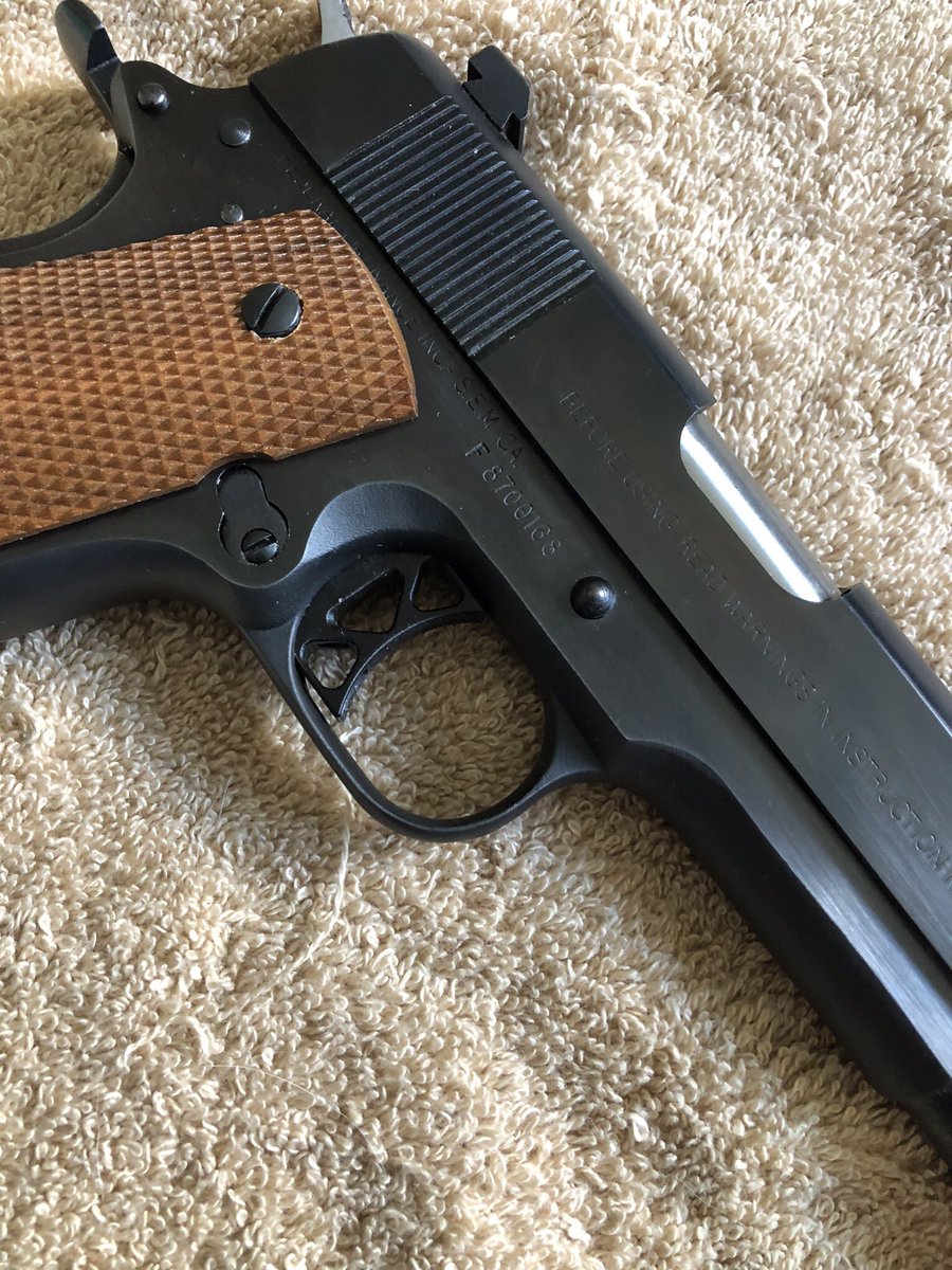 AntiqueTime's tweet photo. I’m a little ticked off at this #FederalOrdnance build I did this morning. Did everything to it, trigger job, new cutout trigger, new springs. I now have two of these and don’t like either one. Going to sell both and customize a #ColtGovernmentModel #2A @R6Tac https://t.co/3lIHgh7TuJ