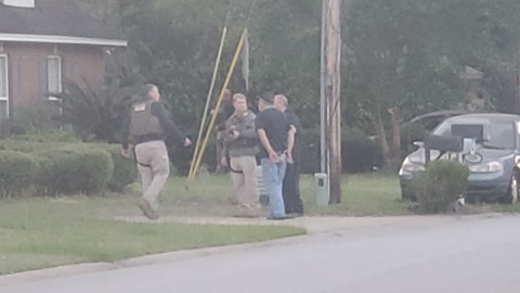 russell_colburn's tweet photo. Witness says these are pictures of the arrest. https://t.co/zQMG1zw2bM