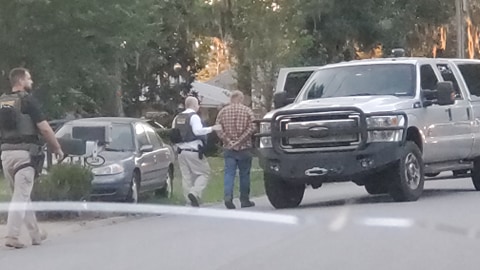 russell_colburn's tweet photo. Witness says these are pictures of the arrest. https://t.co/zQMG1zw2bM