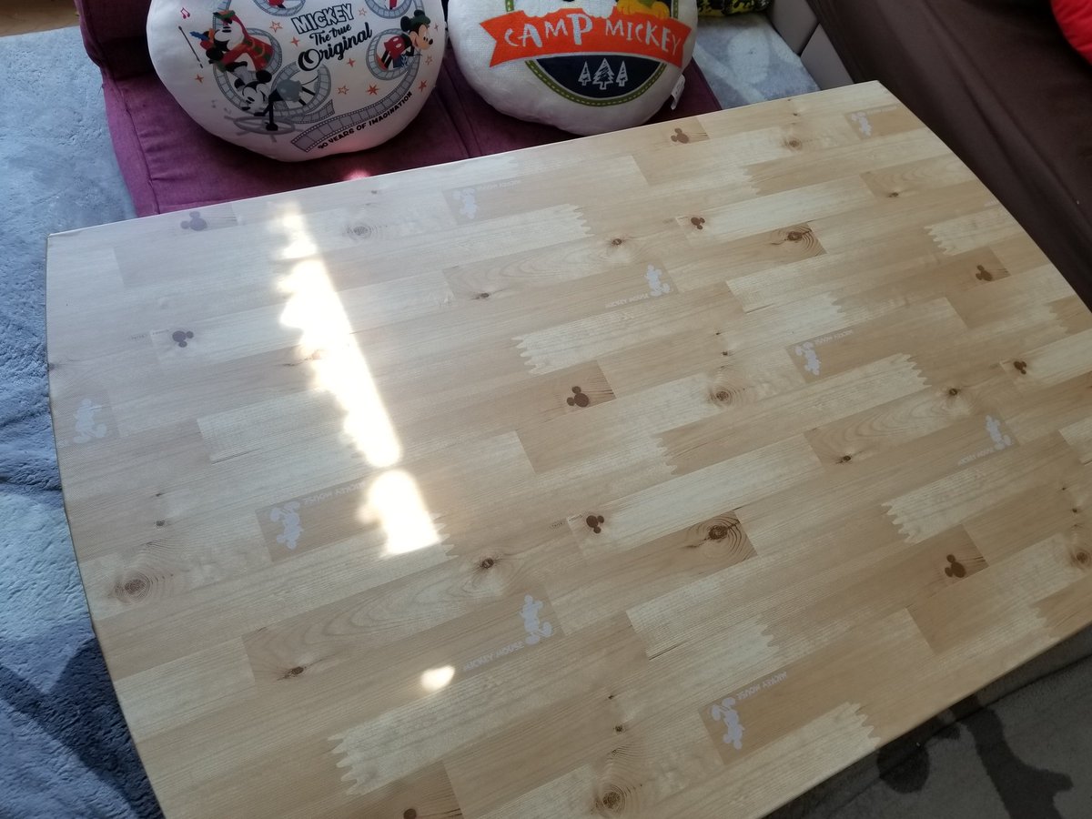 あゆ 今日デコレーションシートをテーブルに貼りました ディズニーテーブルの出来上がり ベルメゾン ディズニー あゆ 今日デコレーションシートをテーブルに貼りました ディズニーテーブルの出来上がり ベルメゾン ディズニー