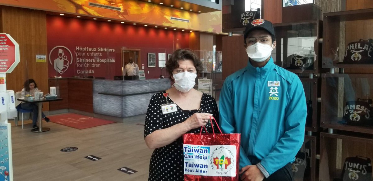 tcataiwan's tweet photo. We #Taiwanese in Canada donated masks to a children's hospital in Montreal. We found that they also needed faceguards and protective clothing, so we promised to provide them with high quality made in #Taiwan.
#TaiwanCanHelp #TaiwanIsNotChina https://t.co/6vVnntThof