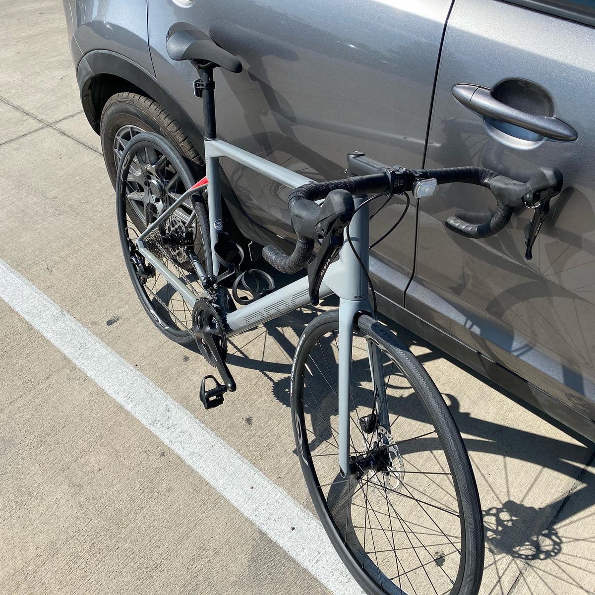 jeffhes45089230's tweet photo. My New #BMC bike is ready #projectechelon #racingforveterans #cycling #cyclinglife #cyclingforacause #cyclist #cyclingpics #cyclingphotos #cyclingphotography #whereiride #veterans #veteran #athlete #athleteapproved #team #teameffort #jakroo_ownyourstyle #jakroofast #chaseadventur https://t.co/KSS04TAUqZ