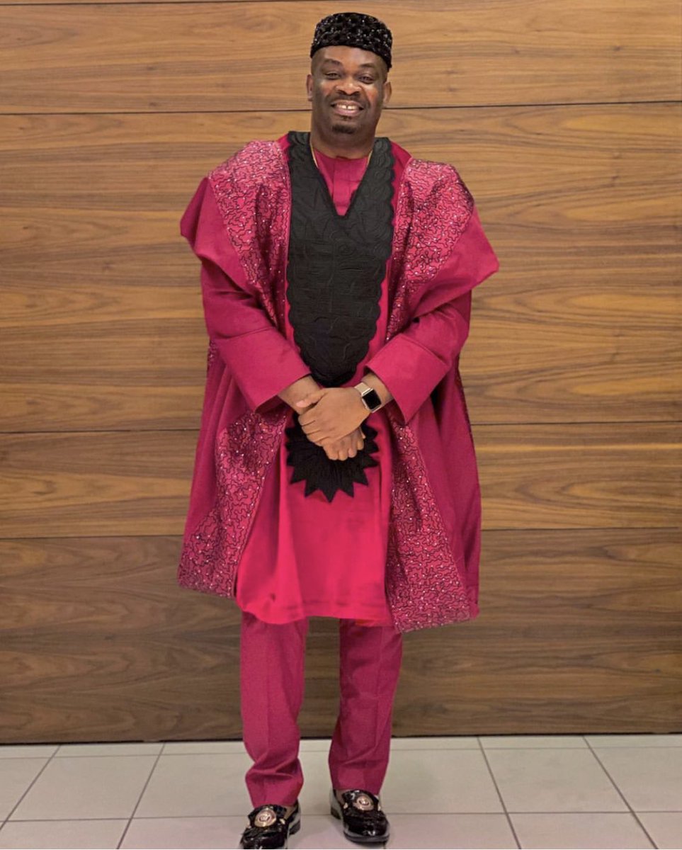 ChenilleStar's tweet photo. Y'all shouldn't sleep on this! Let's all celebrate @DONJAZZY on this great day of @MAVINRECORDS 8 years Anniversary. Had to tap from this uncommon anointing. Next year its gonna be a 9 with more zeros ๐
@vbankng please don't sleep on this #vbank #VTarget https://t.co/EhmJwvQKxU