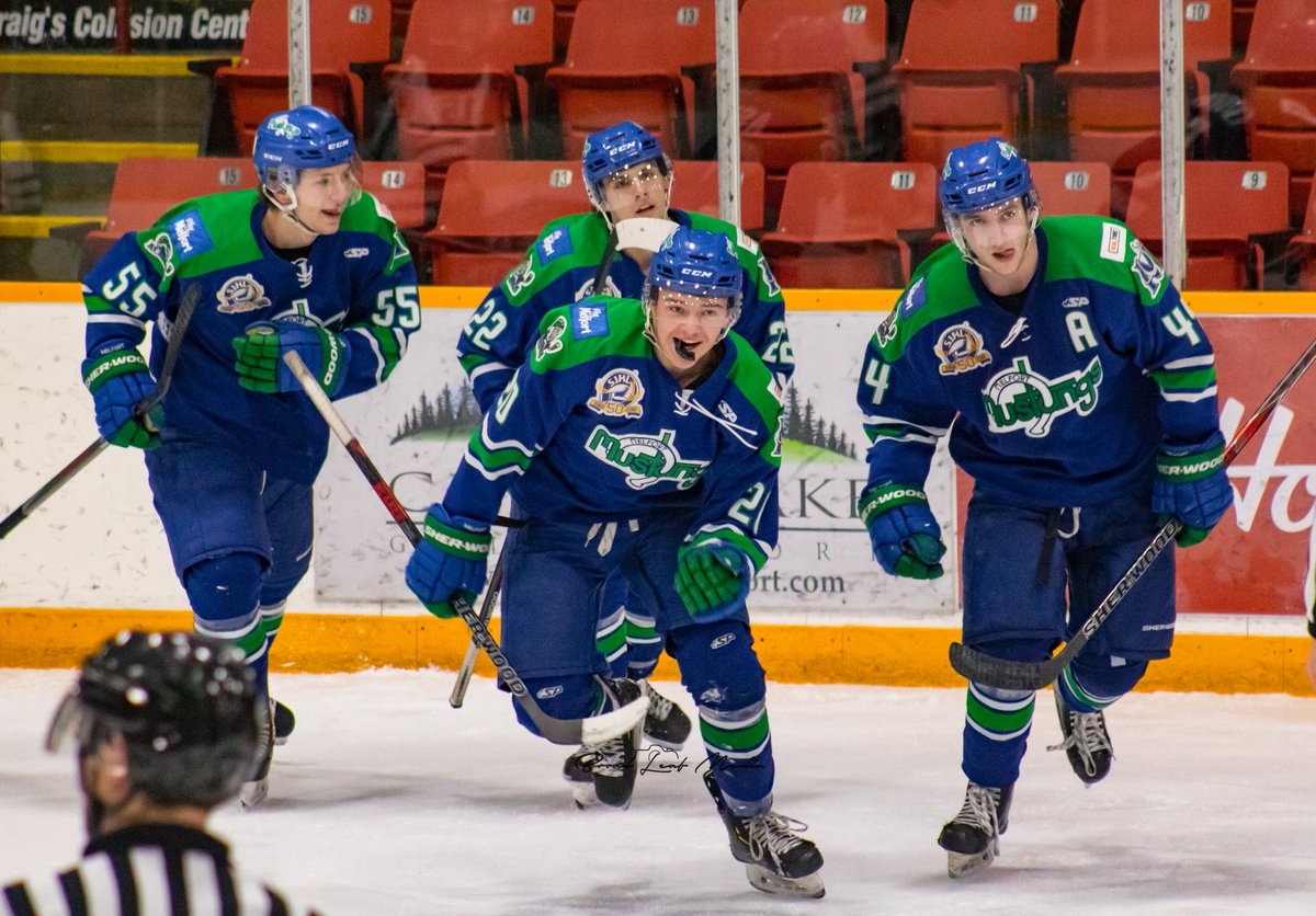 's tweet image. THE @SJHL_Mustangs ARE HEADING TO THE #SJCanaltaSIM @CanaltaHotels CUP FINAL.

They defeat the Flin Flon Bombers 5-3.

📸: Broad Leaf Media