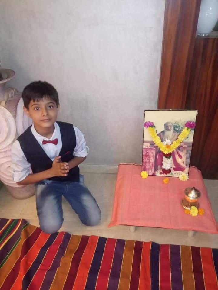 shreha211985's tweet photo. #chinmayajayanti2020
Pranam to great Guru, Guruji"s teachings of #Vedant is #Inspiration to all of us ,#BalVihar enlightened our kids.
@ChinmayaMission
@Tejomayananda
@Chinmayananda https://t.co/p7wH8gopU8