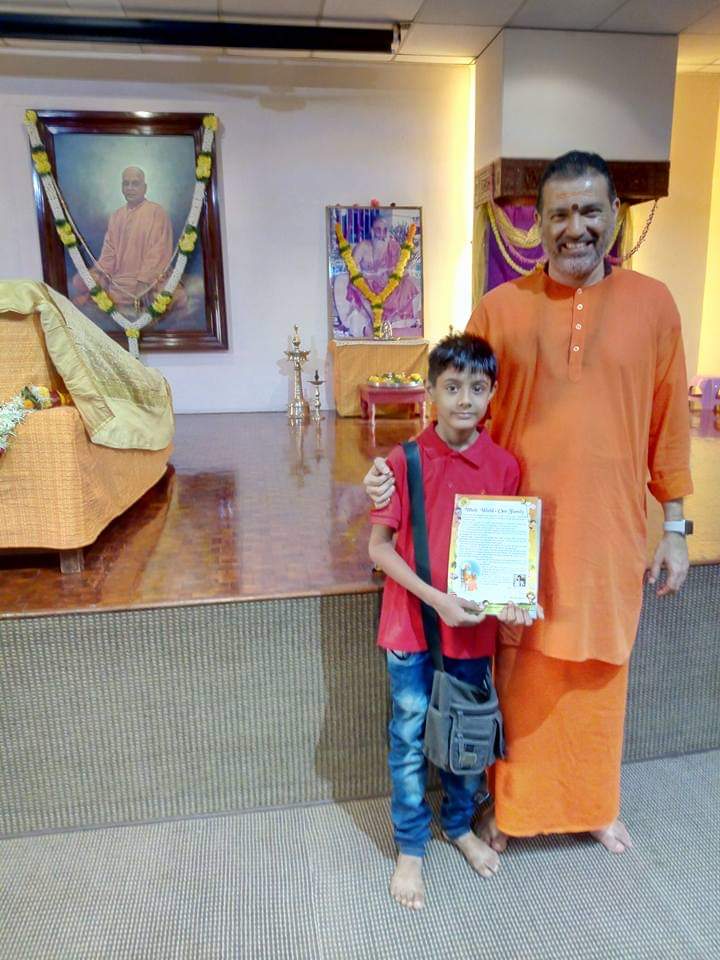 shreha211985's tweet photo. #chinmayajayanti2020
Pranam to great Guru, Guruji"s teachings of #Vedant is #Inspiration to all of us ,#BalVihar enlightened our kids.
@ChinmayaMission
@Tejomayananda
@Chinmayananda https://t.co/p7wH8gopU8