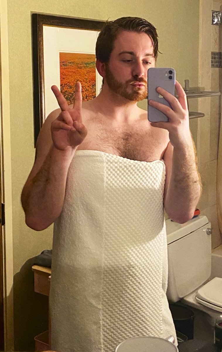 nickwaka24's tweet photo. before vs after listening to Malibu by Kim Petras https://t.co/rA0aQ40ofs