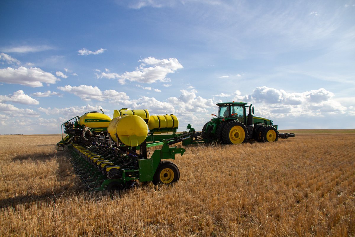 21CenturyEquip's tweet photo. Planting is in Full Swing around here! Check out these #Plant20 photos captured by Bridgeport Sales Professional Jason Ogden. #21stSolutions https://t.co/AHRjMfzOX8