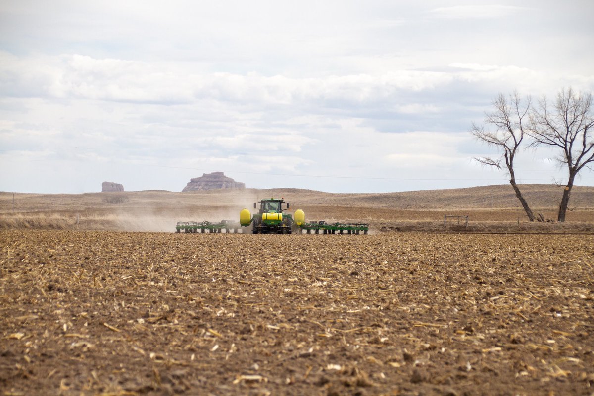21CenturyEquip's tweet photo. Planting is in Full Swing around here! Check out these #Plant20 photos captured by Bridgeport Sales Professional Jason Ogden. #21stSolutions https://t.co/AHRjMfzOX8