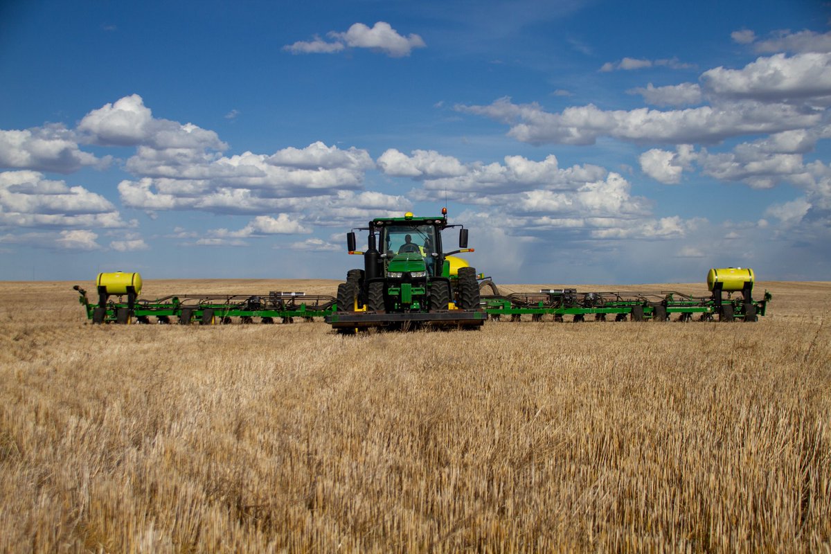 21CenturyEquip's tweet photo. Planting is in Full Swing around here! Check out these #Plant20 photos captured by Bridgeport Sales Professional Jason Ogden. #21stSolutions https://t.co/AHRjMfzOX8