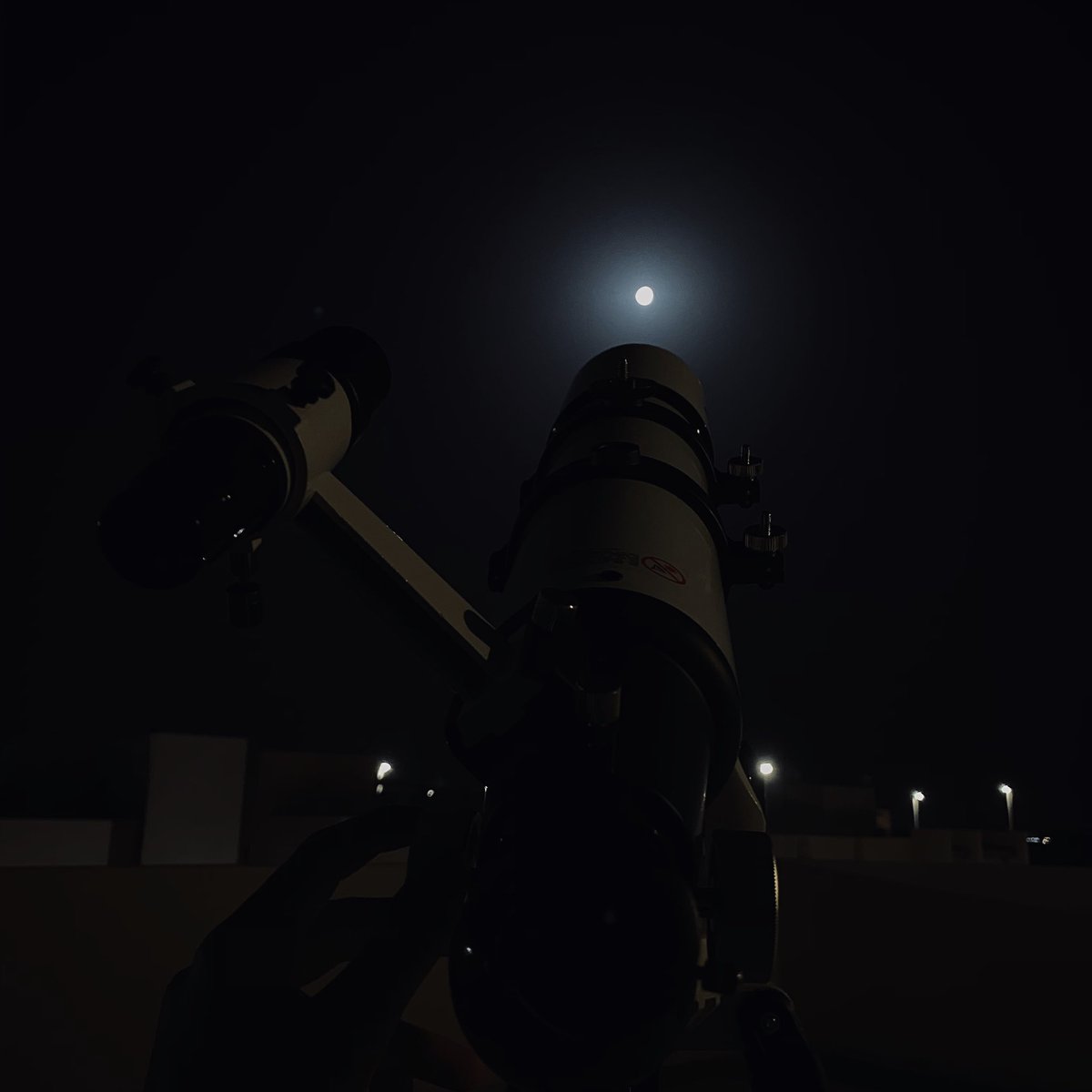 Su3adk_'s tweet photo. #القمر_العملاق
Fly me to the moon and let me play among the stars✨.. https://t.co/aecwJ6NPH7