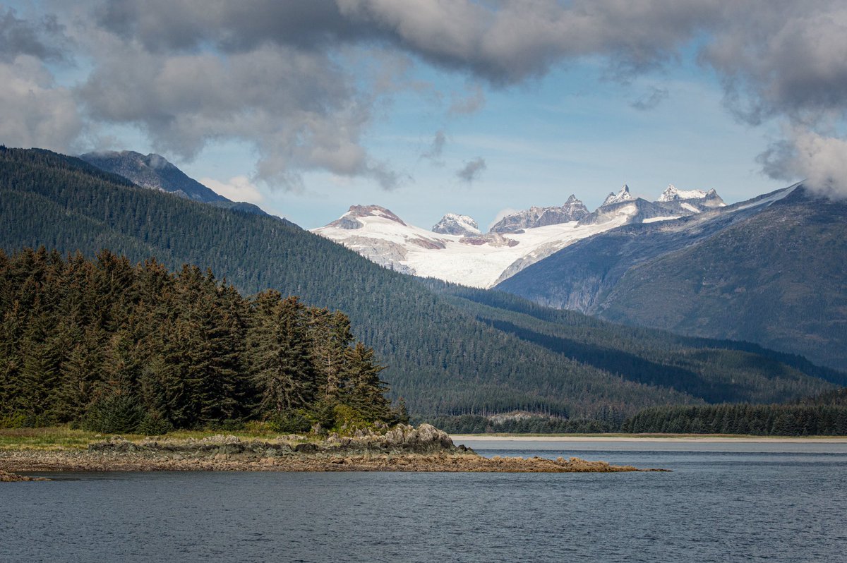 JeriLile's tweet photo. Check out @DayflashApp
Dayflash is the fastest & most immersive photo & video sharing experience on mobile. It’s a fun way to share your life’s moments, to express yourself visually—and to connect with a global community of people from around the world. Juneau Alaska #dayflash https://t.co/SgIm8HEgBl